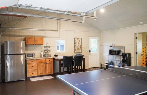 Onondaga Casa | The Grand Riverhouse & Bunkhouse