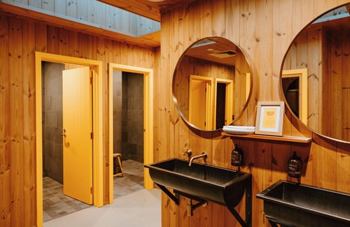 Glenorchy Hotel | The Great Glenorchy Alpine Base Camp