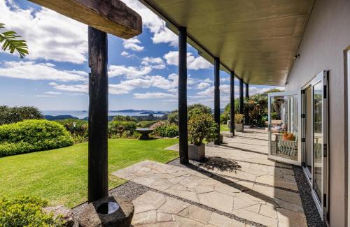 Wainui Casa | The Green House - Bay of Islands Holiday Home
