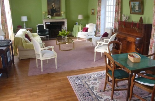 Maintenon Casa | "The green setting" 10 people Charming house ***