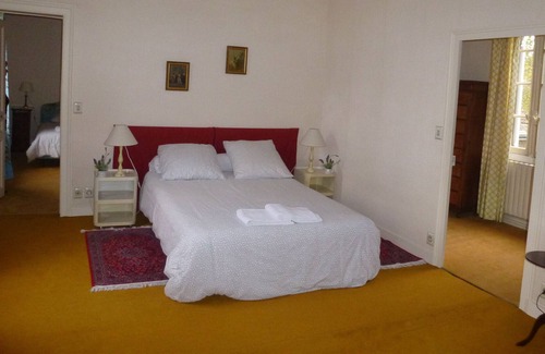 Maintenon Casa | "The green setting" 10 people Charming house ***