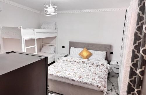 Ishem Casa | The Grey Cottage