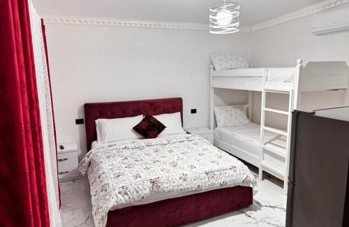 Ishem Casa | The Grey Cottage