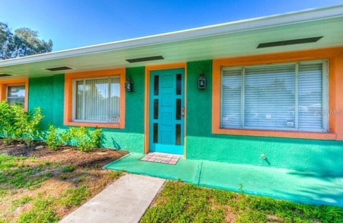 Whitney Beach Cabaña | The "Grouper"