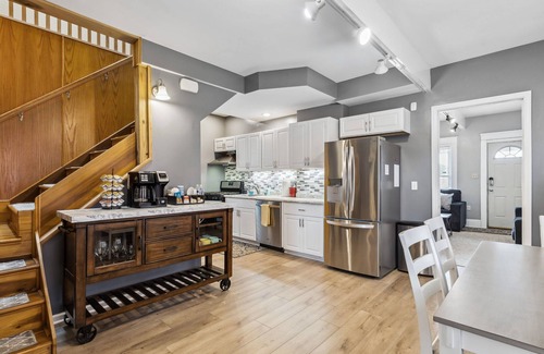 Tremont Casa | The Guardians Getaway: King Beds, Game Room, Patio