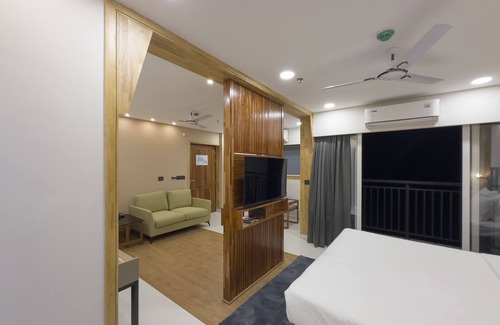 Kuppaayil Hotel | The Habitat Suites