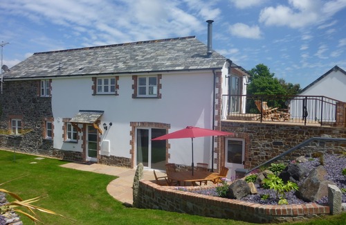 Widemouth Bay Casa | The Hayloft. Beautiful three bedroom barn near sandy beaches, near Bude.