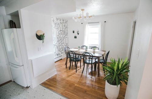 Grand Rapids Casa | The Heritage Hill Rustic Farmhouse in Downtown Grand Rapids.