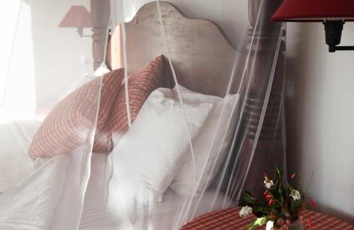 Pond Hill Hotel | The Hermitage Inn