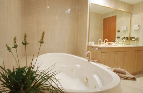 Leumeah Hotel | The Hermitage Motel