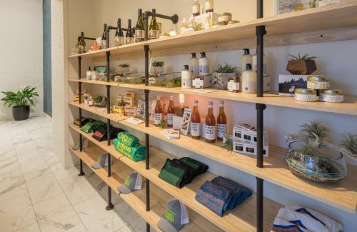 Downtown Portland Hotel | The Hi-Lo, Autograph Collection