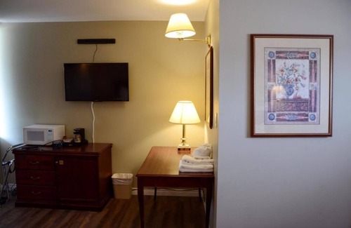 Niagara Falls Hotel | THE HIGHLANDER INN