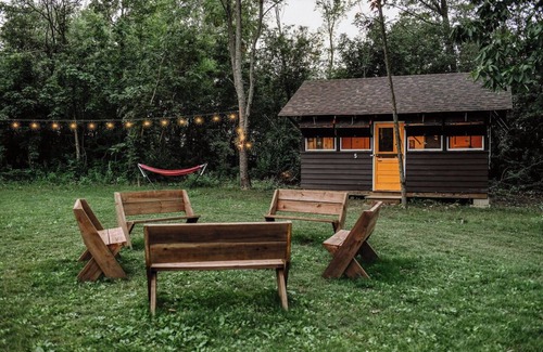 East Troy Cabina | The Highlands - Group Cabin Retreat