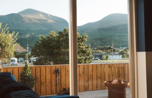 Newcastle Casa | The Hikers House - Award Winning 5 Star Retreat