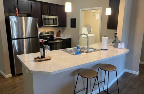 Tuttle West Apartamento | The Hilliard Executive | No Steps | Amazing Beds!