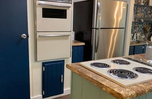 Shirley Casa | The Hilltop Hideaway, Lake and River Fun!