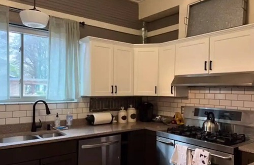 Blytheville Casa | The Historic Leech House!