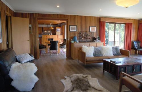 Kingston Casa | The Hobart Entrance