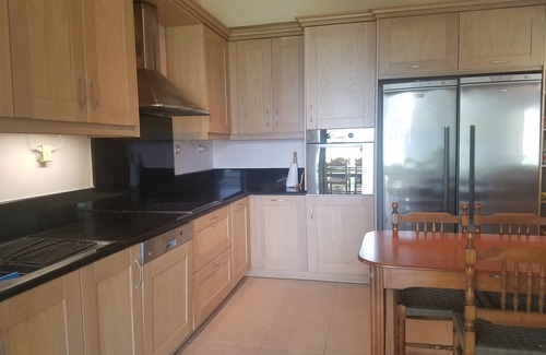 Skroponeria Apartamento | La casa está situada en la playa y está a solo 1 minuto a pie.