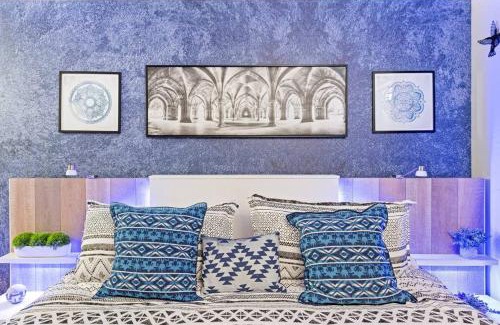 Citrus Plaza Villa | The Hummingbird House, Sauna & Mountain Views!