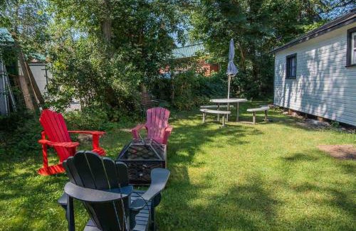 Fenelon Falls Casa | “The Hydrus” cozy 2 bedroom cottage