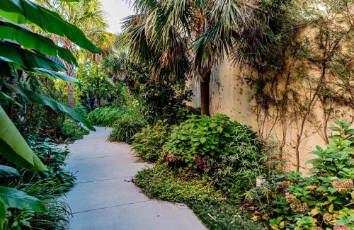 Lake City Hotel | The Inn At The Crossroads