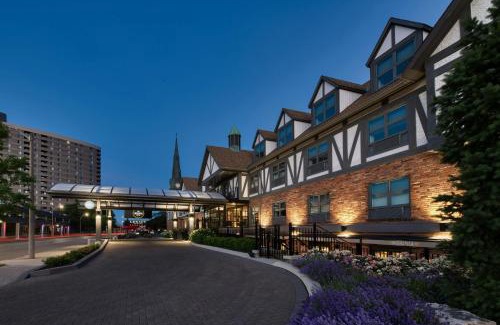 Sarnia Hotel | The Insignia Hotel, Sarnia, a Tribute Portfolio Hotel