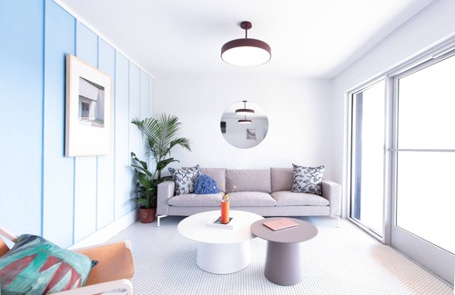 Berry Hill Hotel | The Iris Motel