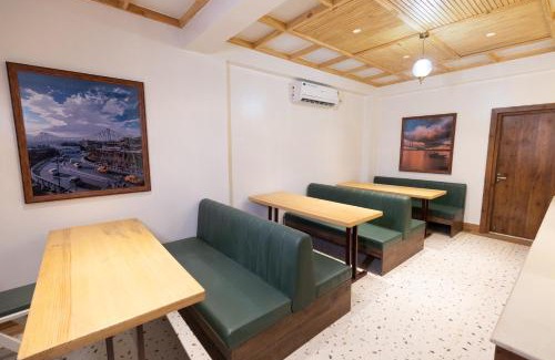 Kalighat Hotel | The Lake Palm Hotel