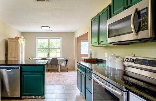 Pangburn Casa | The Landing House— Jetted Tub— Weddings—Elopements