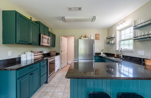 Pangburn Casa | The Landing House— Jetted Tub— Weddings—Elopements