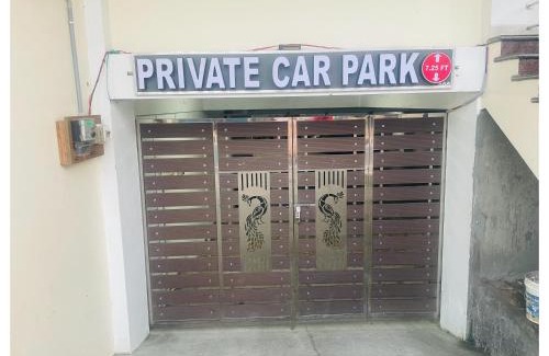 Thirunallar Hotel | The Landmark Tower