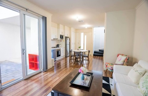 Lightsview Casa | The Lane of Lightsview Relaxed Inner city Living