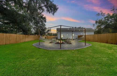 Northeast Pensacola Casa | The Lantana Leisure - A Lavish Central Vibe