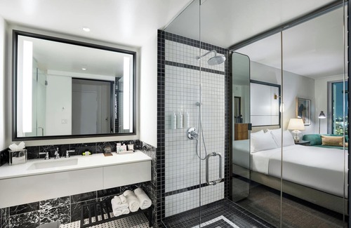 Central Business District Hotel | The Laura Hotel, Houston Downtown, Autograph Collection