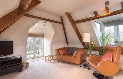 Malmesbury Casa | The Leat at Wynyard Mill