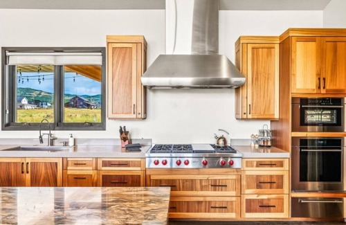 North Snyderville Basin Casa | The Lighthouse || Main House