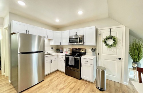 Honesdale Apartamento | The Little Hayloft - Clean & Bright One Bedroom Loft in Honesdale, PA