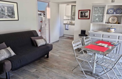L'Isle-Adam Casa | THE LITTLE HOUSE OF ISLE Cottage in Isle-Adam