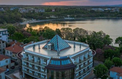 Tsarevo Hotel | The LODGE Hotel