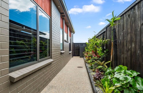 Papamoa Beach Apartamento | The Lodge - ’Luxe Hotel Style’ accommodation in a prestigious Papamoa location