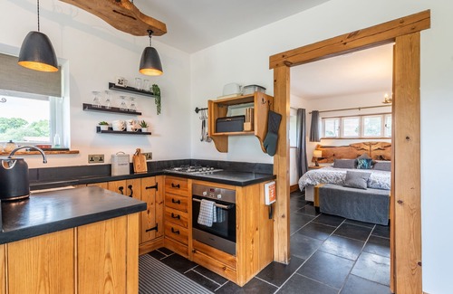 Chorlton-by-Backford Cabaña | The Lodge, SAUGHALL