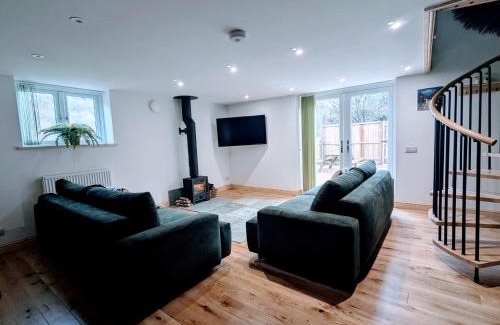 Treharris Casa | The Lodge near Bike Park Wales Pen y Fan Brecon Beacons