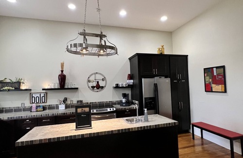 McComb Apartamento | The Loft aka “The Artist Loft” Downtown McComb