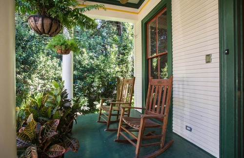 Bywater Hotel | The Lookout Inn