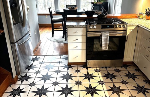 Gerton Cabaña | NUEVO... Romantic Love Nest: bañera de hidromasaje, 2 chimeneas, 2 baños, cenador y hoguera