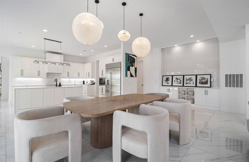 Jonesboro Casa | The Luxe Waterside Retreat