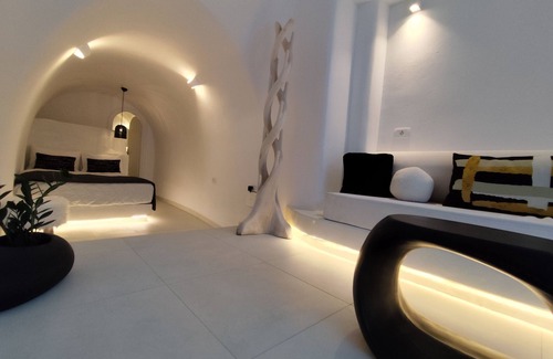 Karterados Hotel | The Magic Luxury Cave Suites