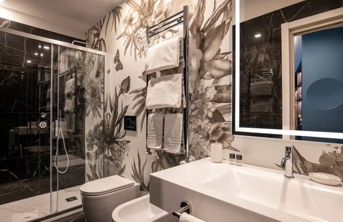 Monti Hotel | The Major