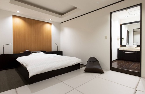 Togo Hotel | The Manga Hotel Togo